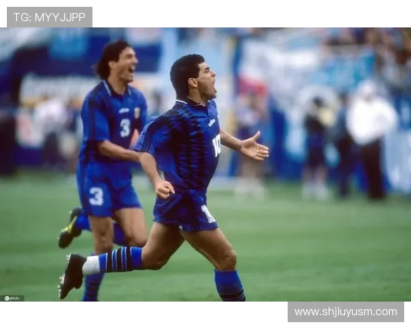 迭戈马拉多纳的传奇人生从贫民区少年到足球史上永恒的神话 迭戈马拉多纳的传奇人生从贫民区少年到足球史上永恒的神话