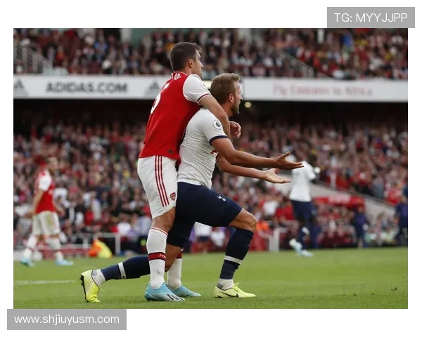 阿森纳与曼联巅峰对决再燃英超战火争夺荣耀与尊严之夜 阿森纳与曼联巅峰对决再燃英超战火争夺荣耀与尊严之夜