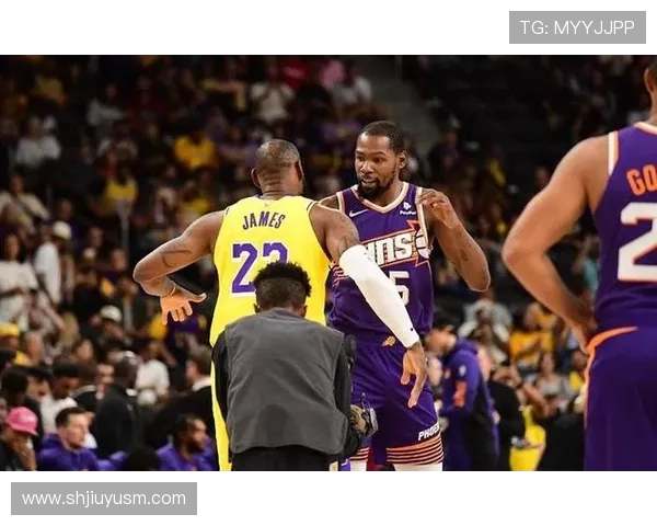 湖人迎战太阳冲击季后赛席位 詹姆斯与杜兰特巅峰对决引爆全场