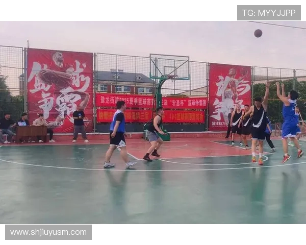 篮球激情点燃青春梦想追逐赛场荣耀共谱辉煌篇章 篮球激情点燃青春梦想追逐赛场荣耀共谱辉煌篇章